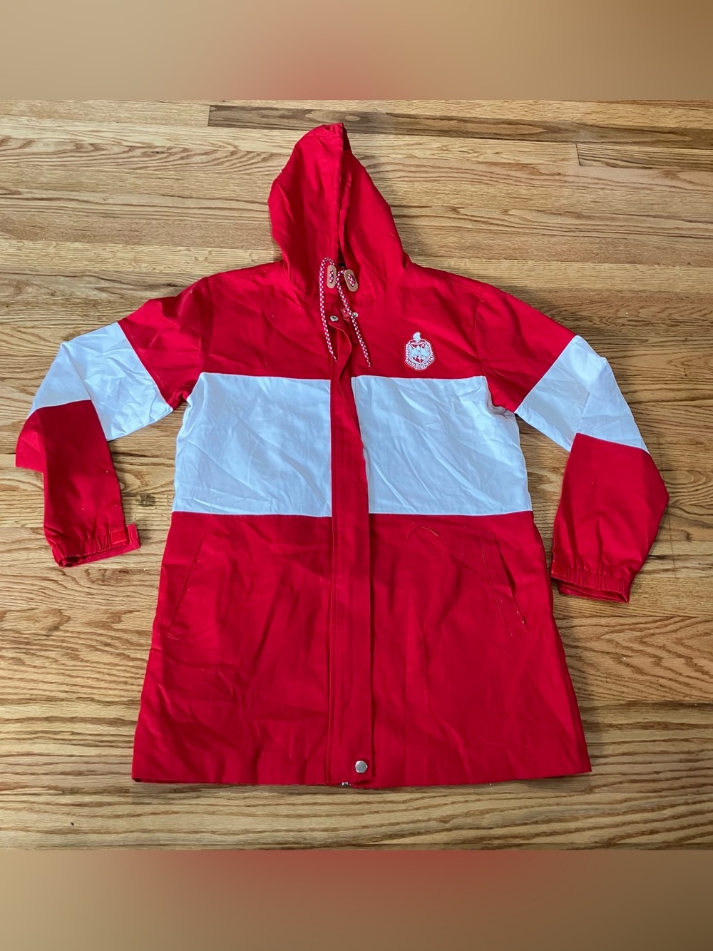 Delta Sigma Theta Red White Hooded Windbreaker Jacket Women’s Medium
